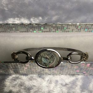 ☘️Vintage AVON Abalone Bracelet☘️